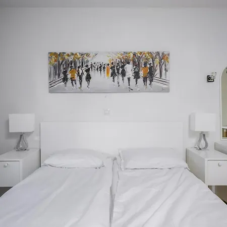 Bright & Cozy 1bd With Balcony Close To South Park By Flat Mаnager סופיה